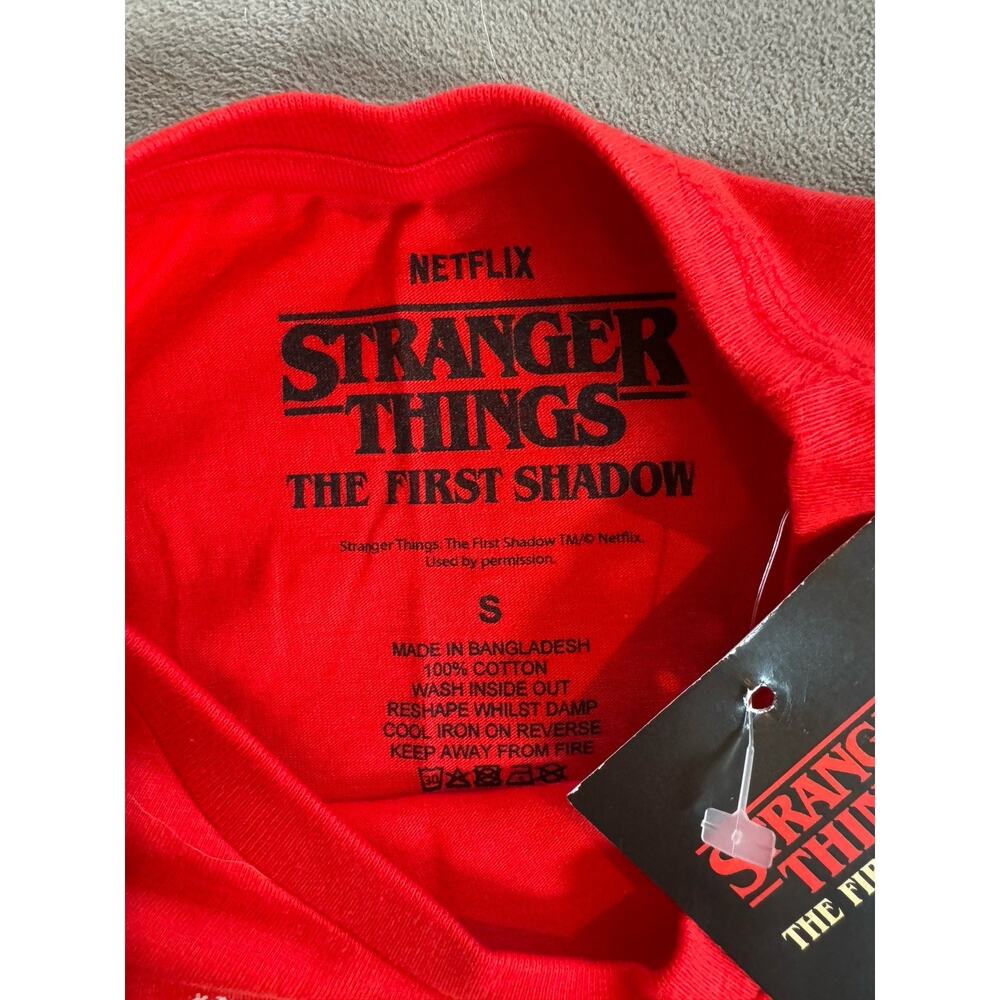 Netflix Stranger Things Adults Shirt Size S - Picture 3 of 4